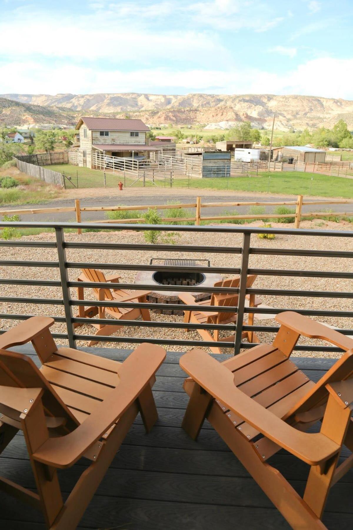 Escalante Escapes Tumble Weed- Bunk Escape Villa Exteriör bild
